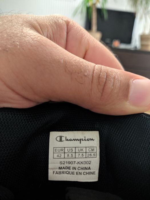 Продам кросівки champion, 41р.