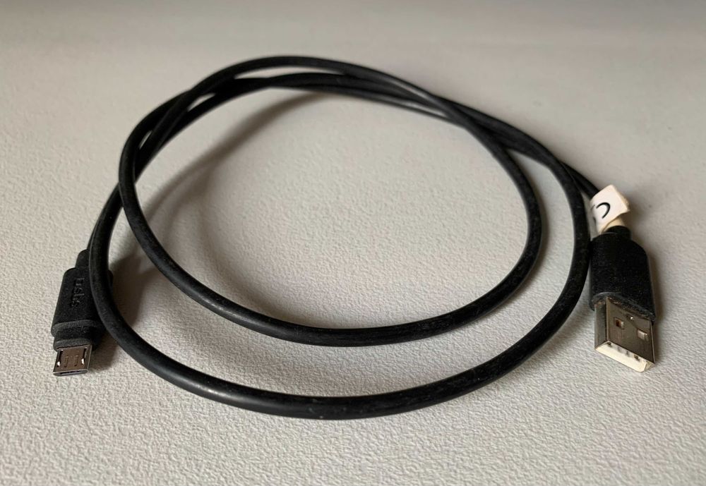 Cabo USB - microUSB