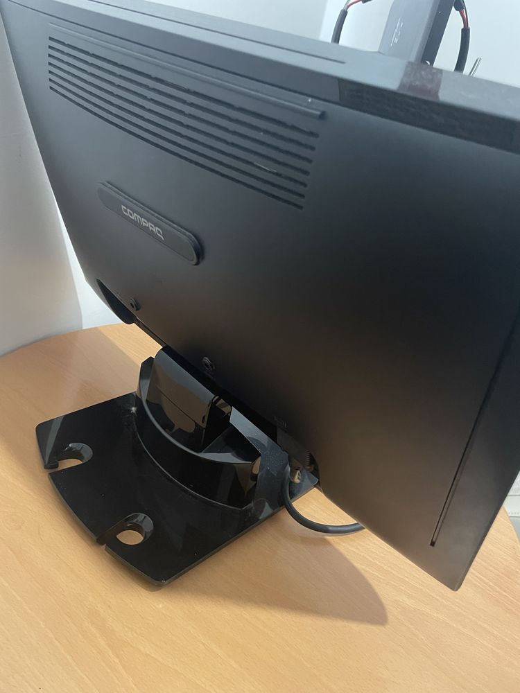 Monitor Compaq WF 1909
