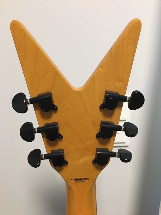 Dean VX flying V Китай 2015 в чехле flying V, как новая, есть ВИДЕО