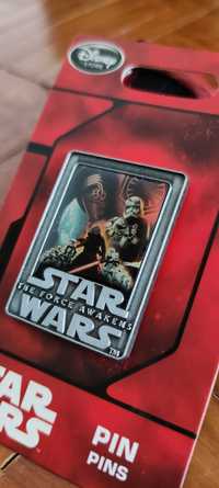 Pin Star Wars - The Force Awakens [Novo]