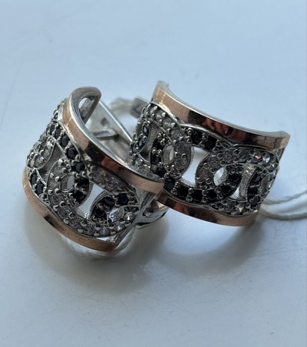 Срібні сережки 925  проби зі вставкою золота.