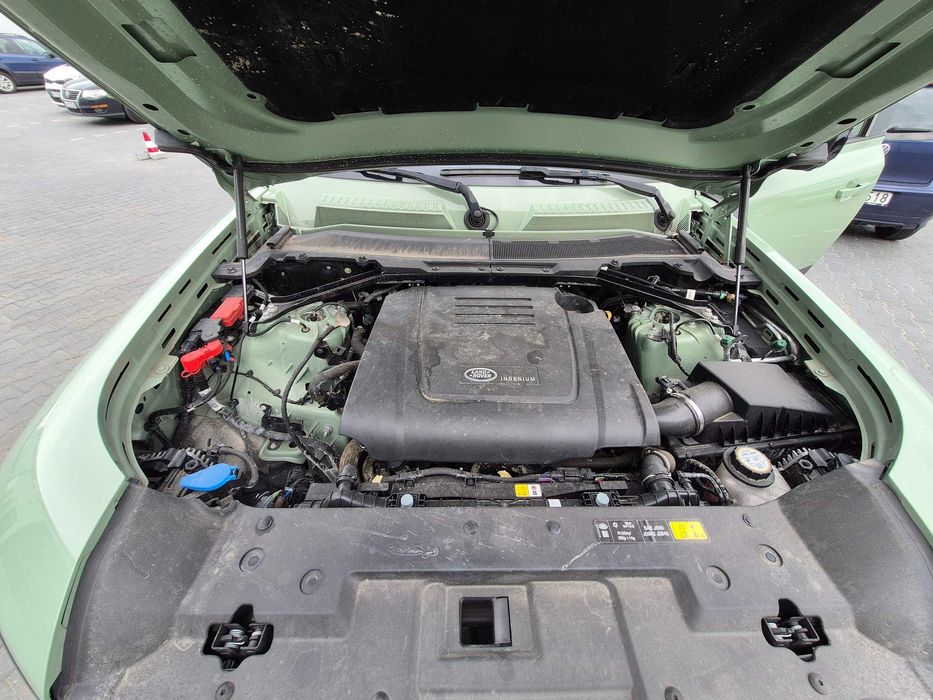 Syndyk sprzeda LAND ROVER Defender 2.0 MR'20 E6d WU6340P