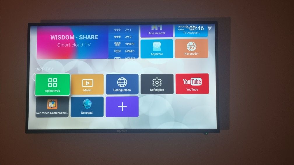 Smart TV Android Silver