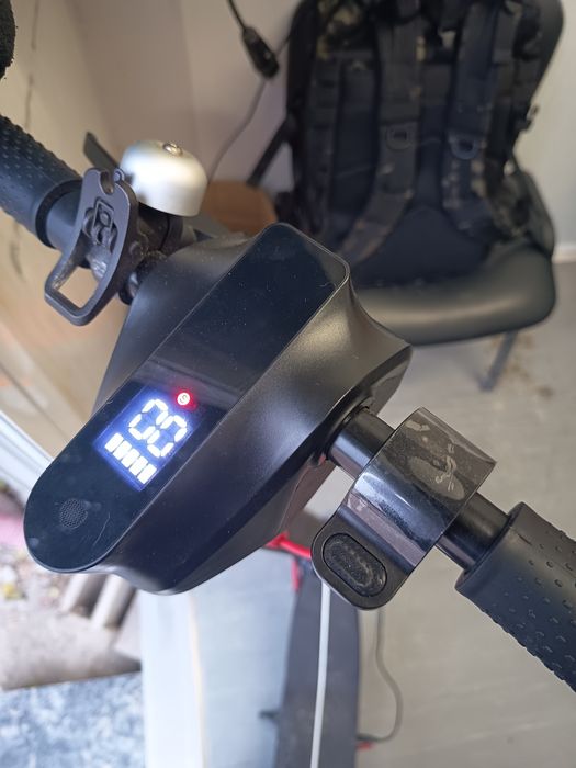 Trotinete elétrica Olsson para arranjar