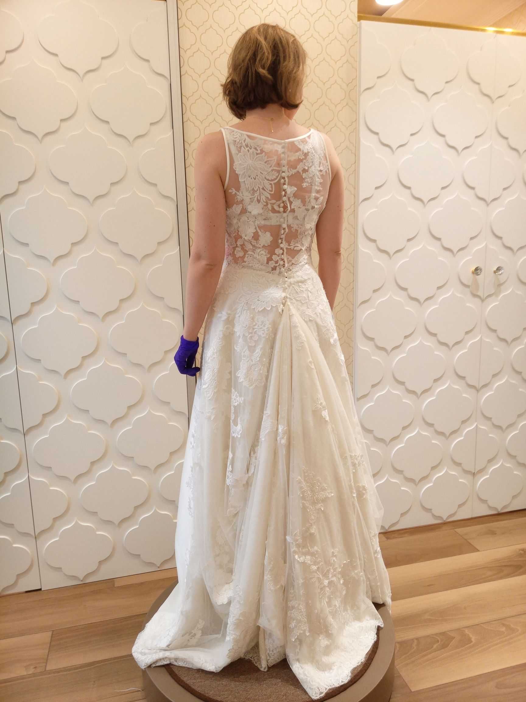 Suknia ślubna marki Pronovias