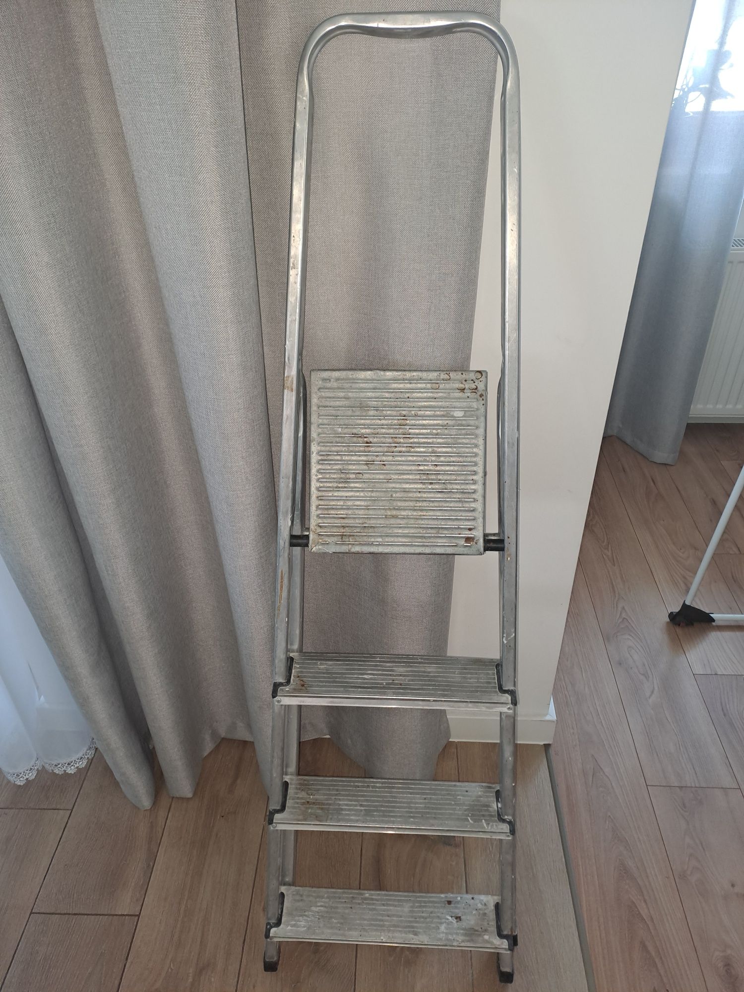 Drabina aluminiowa 3 stopnie i podest