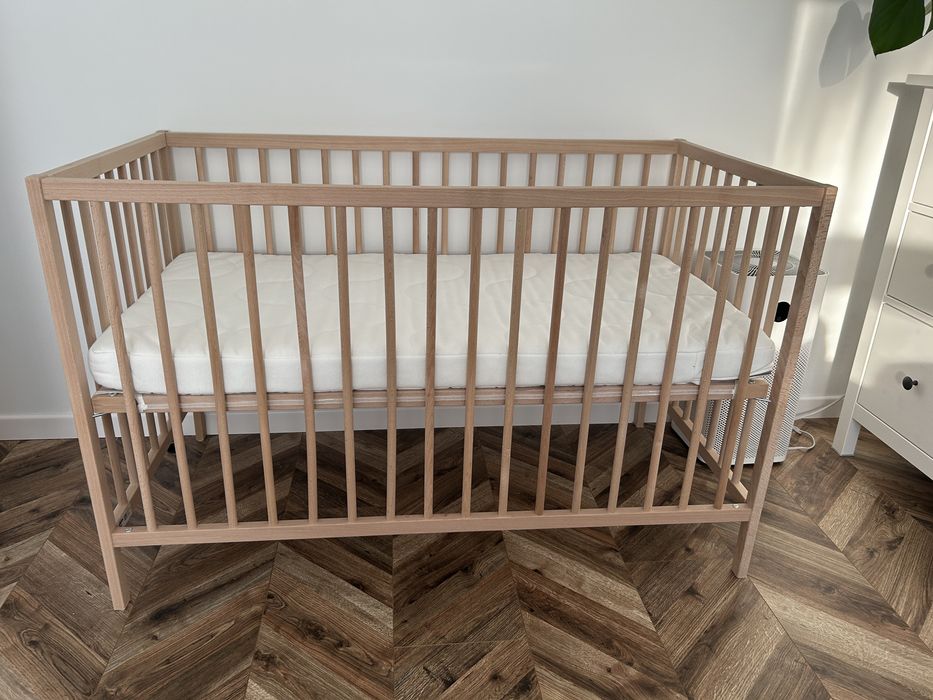 Łóżeczko SINGLAR i materac KRUMMELUR