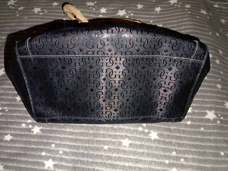 Guess сумка.   .