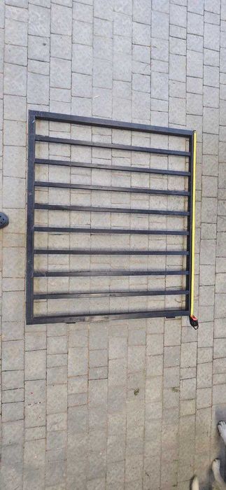 Секції металевої огорожі