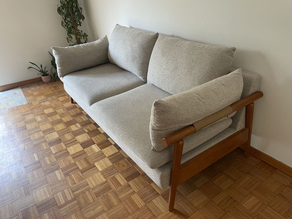 Sofa Astrid bege e madeira 3 lugares