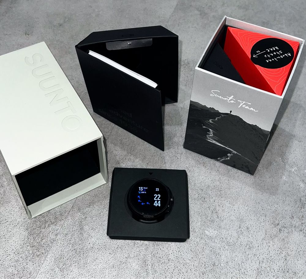 Suunto Race Czarny AMOLED GPS - Na Gwarancji! Kompletny Zestaw BDB!