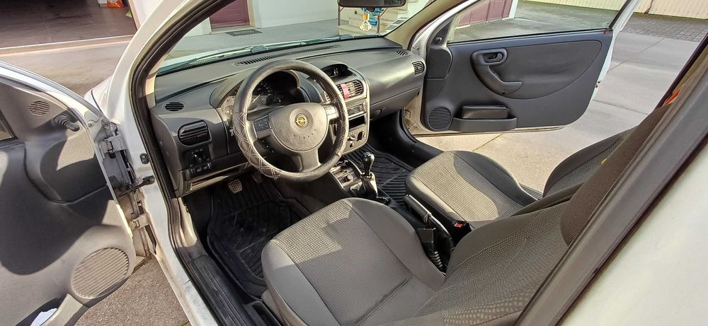 Opel corsa C 1.7 DI comercial