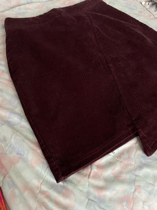 Продам спідницю Boohoo