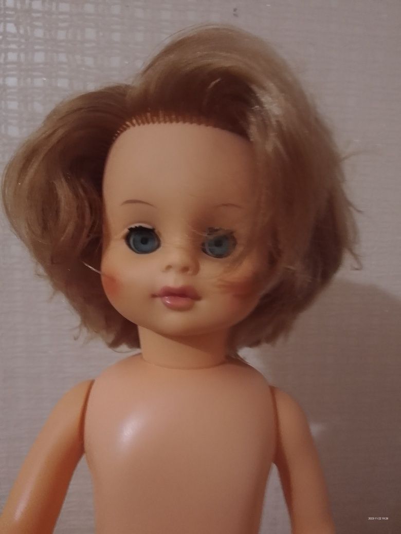 Кукла ГДР в шубке