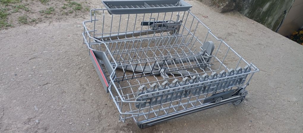 Górny kosz zmywarki Bosch 60 cm simens ( cena za goły kosz !) śmigło