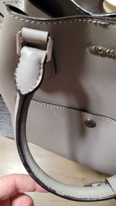 Кожаная сумка Michael Kors