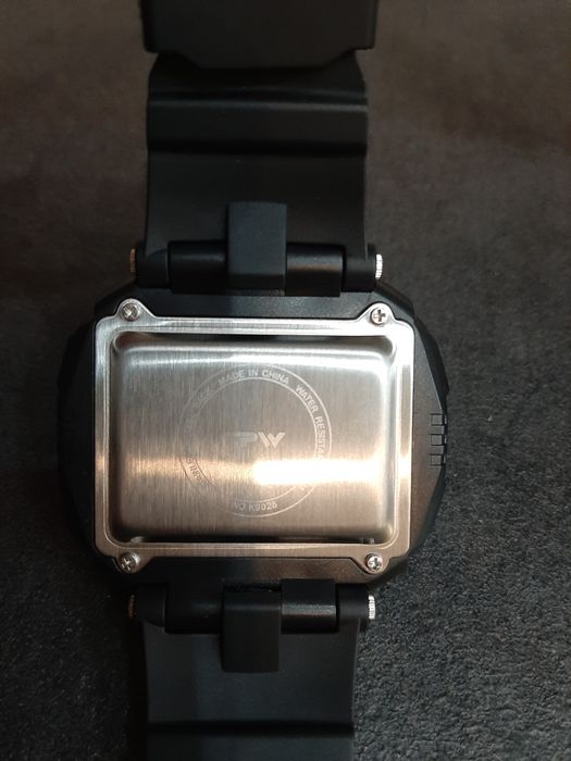 Zegarek męski elektroniczny