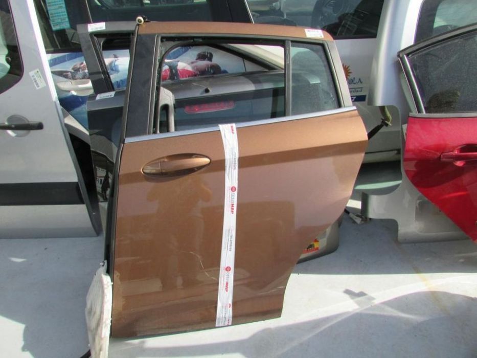 Porta Lateral Esquerda Ford B-Max do ano 2013