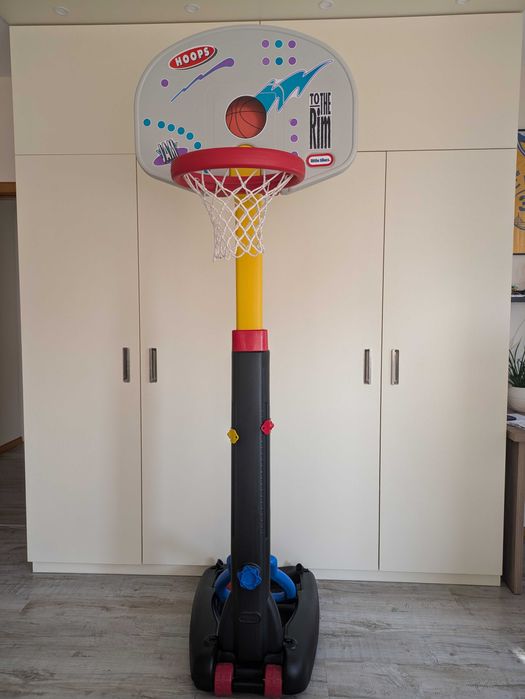 Дитяча баскетбольна стійка кільцем та м'ячем Little Tikes, складана
