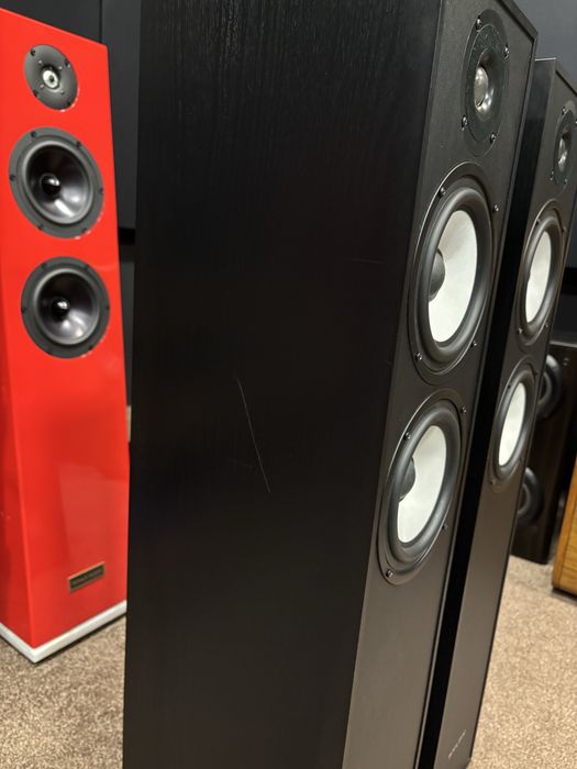 Pylon Pearl 25 - kolumny podłogowe