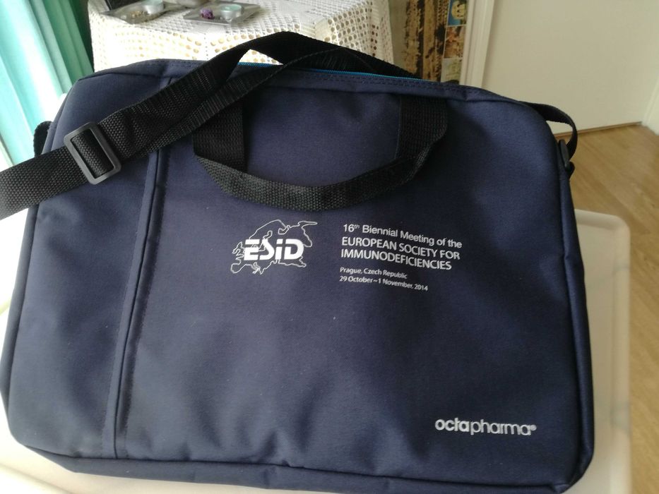 Mala de Pele em bom estado