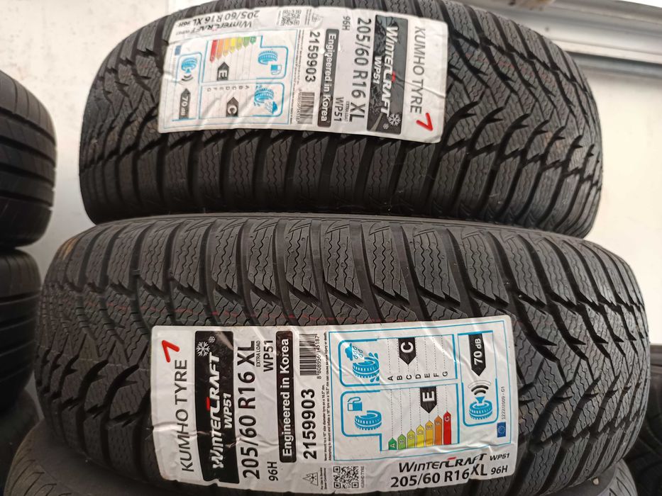 Opony zimowe 205/60r16 XL Kumho Nowe cena za 2szt