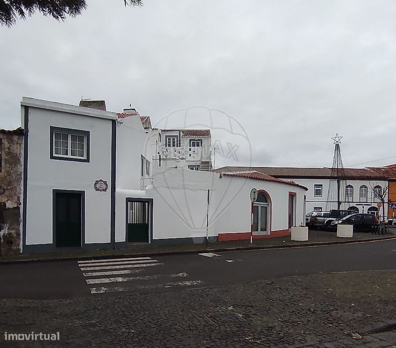 Moradia T4 para venda