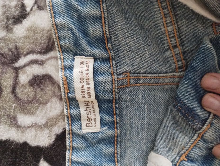 Джинсові шорти в ідеальному стані.