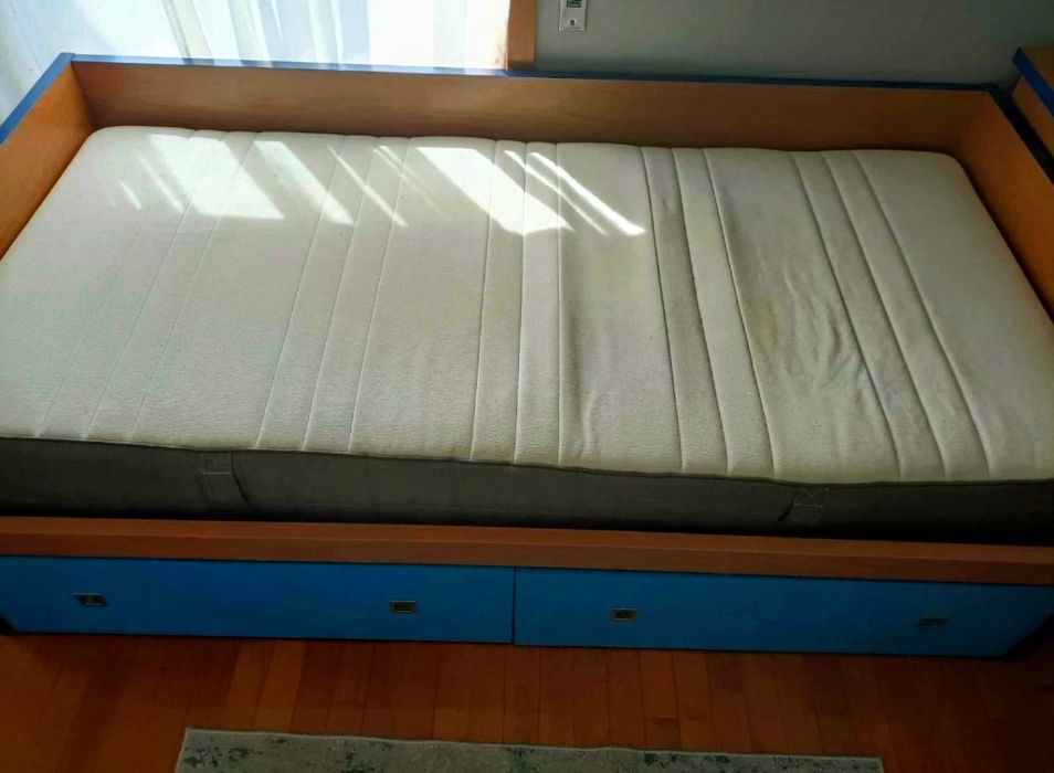 Cama de solteiro como nova