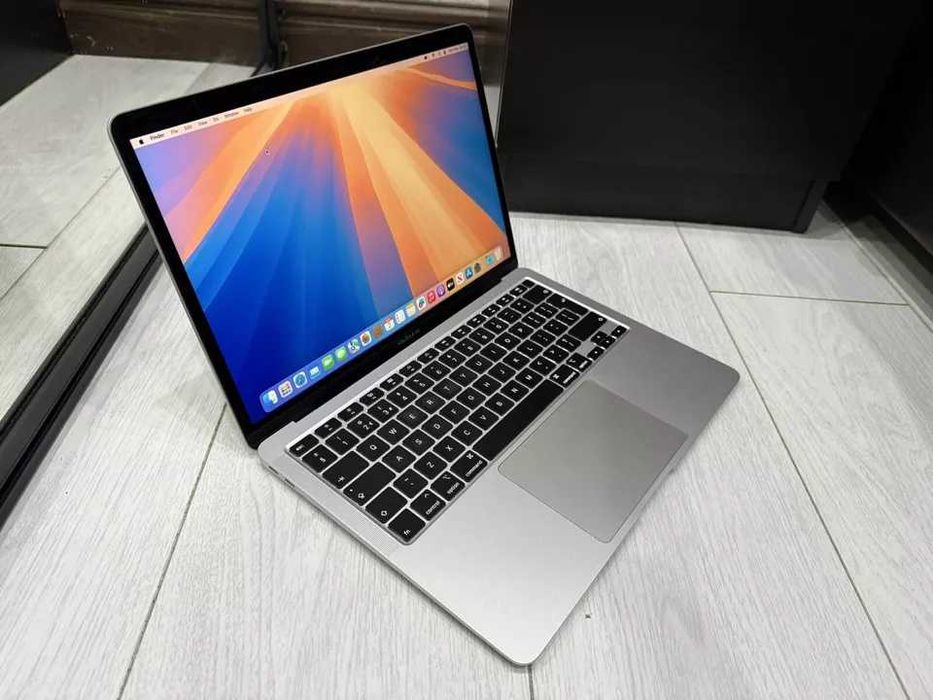 Laptop Apple MacBook Air 13.3 cali 2020, 16GB RAM 512GB SSD i5 srebrny