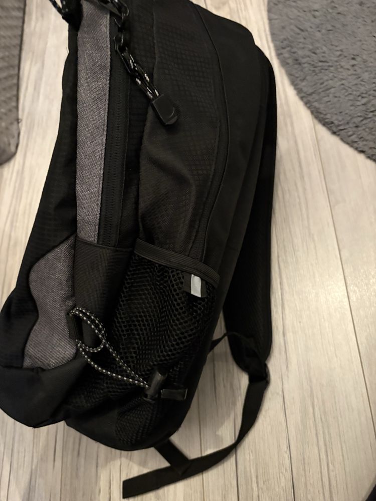 Plecak mountain warehouse szary czarny duży mnóstwo kieszeni unisex