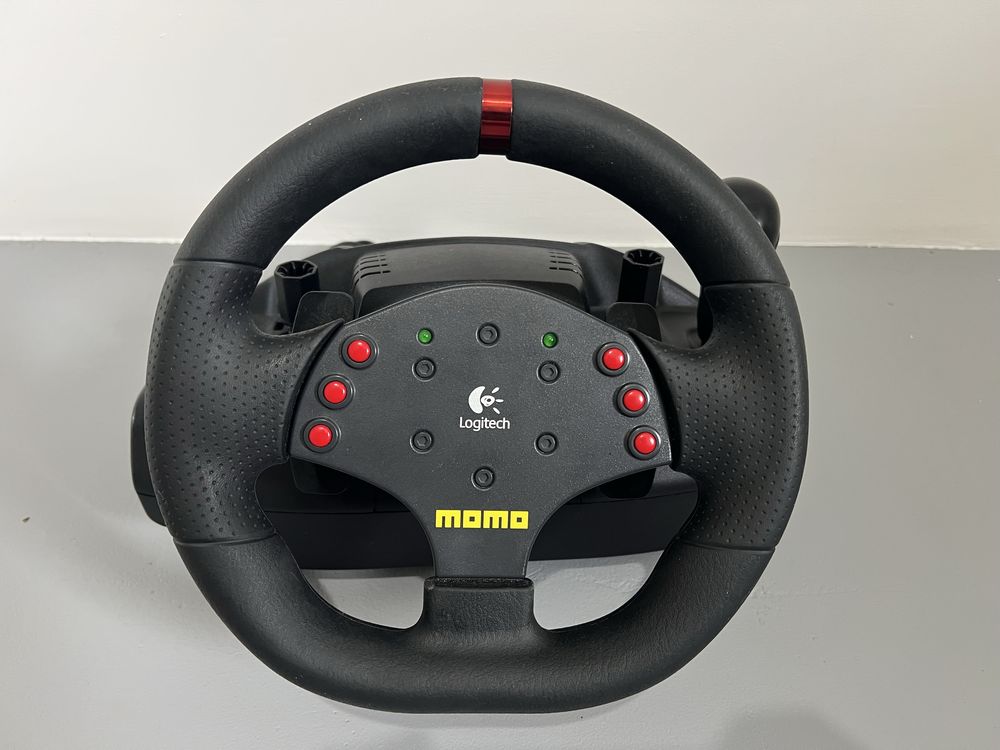 Продам ігровий руль logitech momo racing 900 градусів