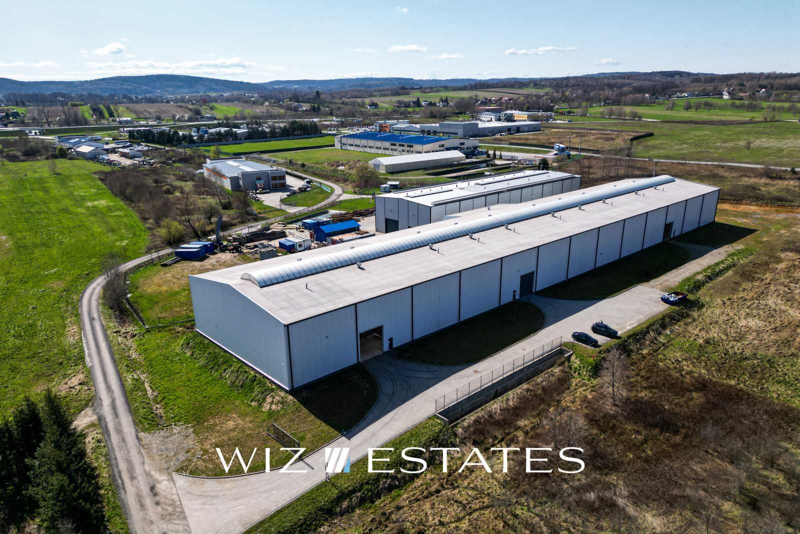 Obiekt produkcyjno-magazynowy - 4900m2 - Wojnicz