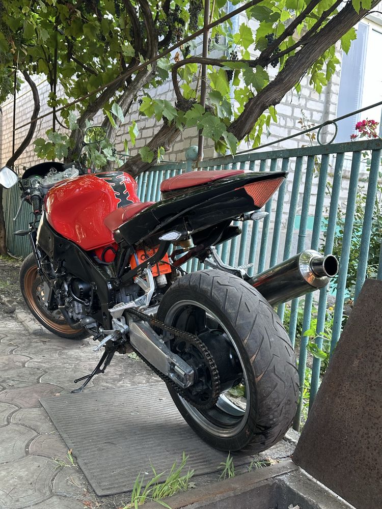 Yamaha fzr 1000 …