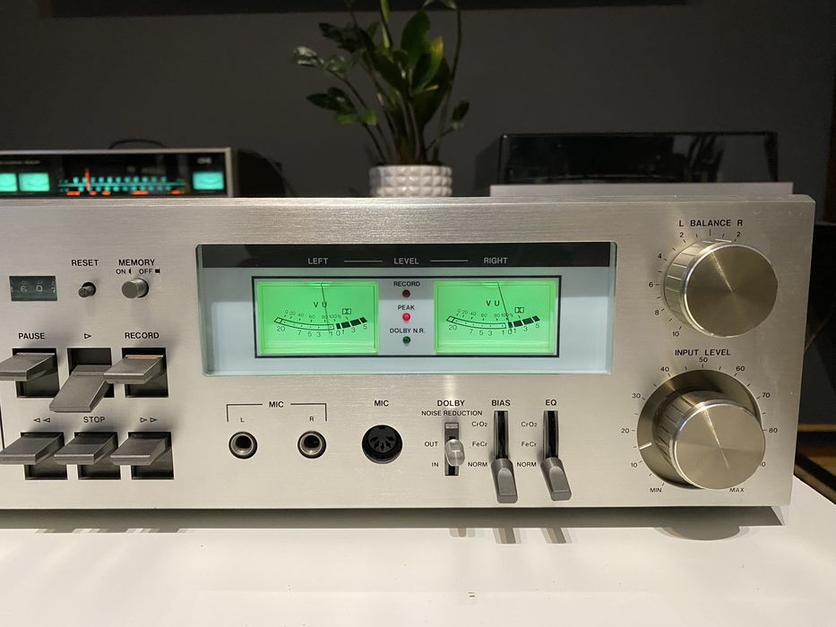 Magnetofon ITT 8021