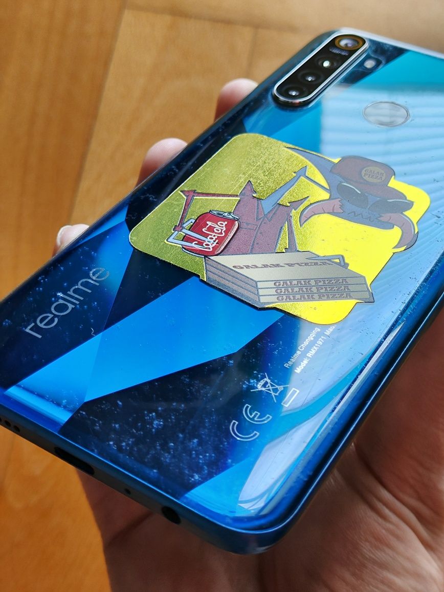 SMARTFON REALME 5 PRO 8GB/128GB (dual SIM Snapdragon 712 48 mpx IPS)