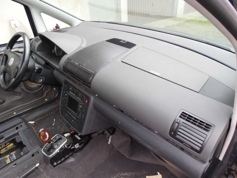 Konsola Kokpit Deska rozdzielcza Airbagi  pasy Vw Sharan Lift