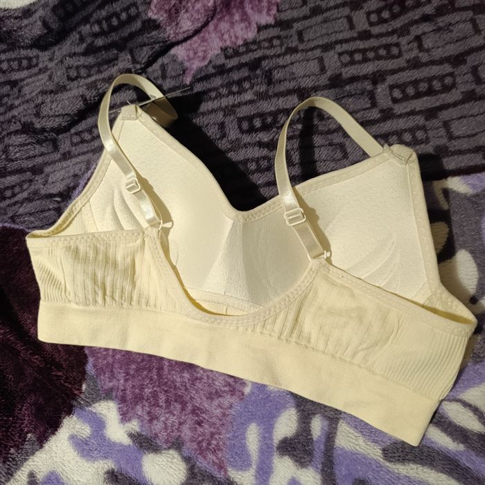 Топ бюстгальтер ліф молочний білизна