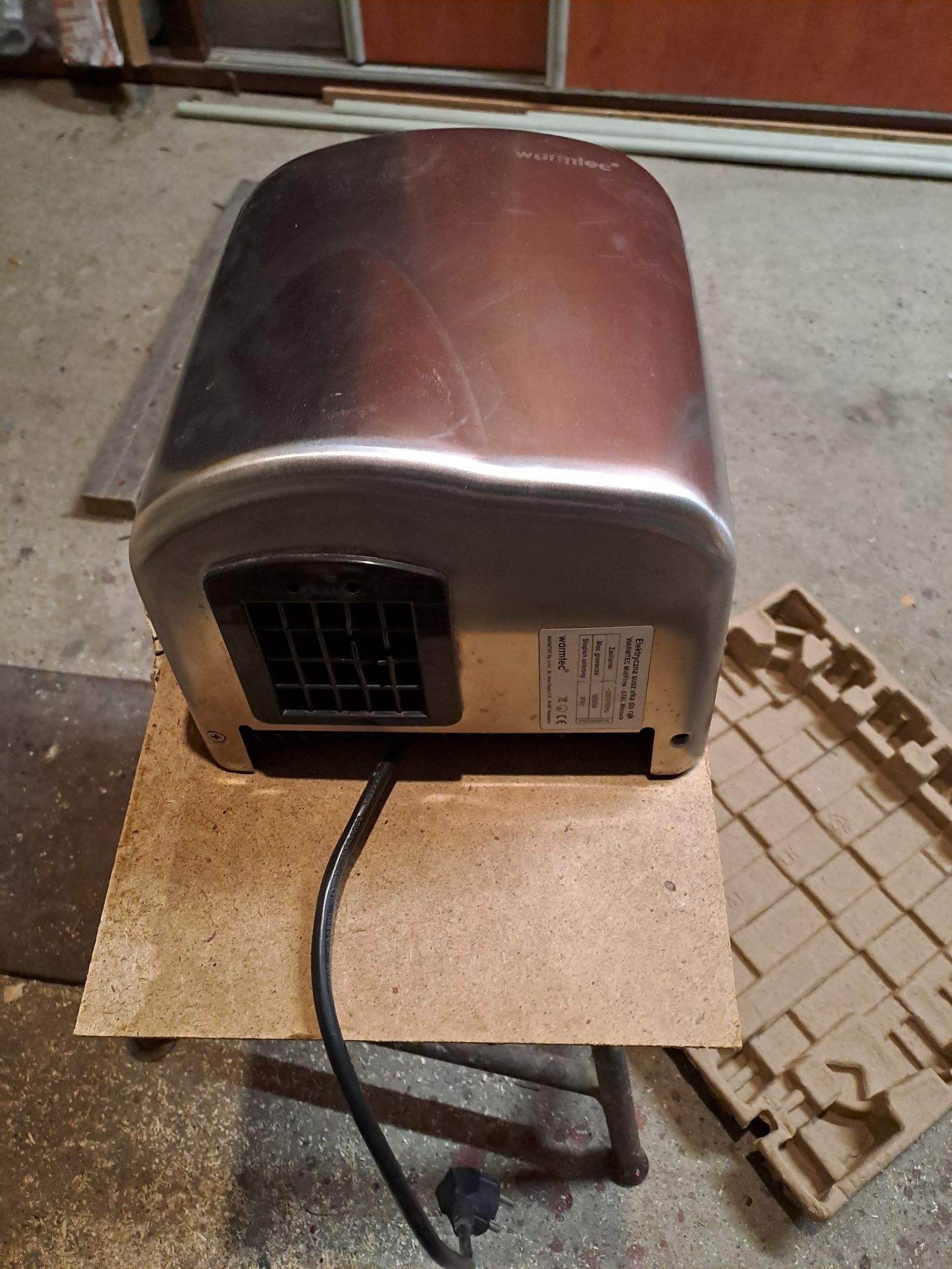 Suszarka do rąk 1600 W