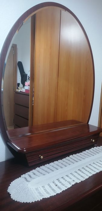 Quarto de casal em mogno