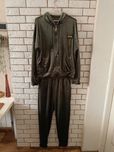 Modny welurowy dres