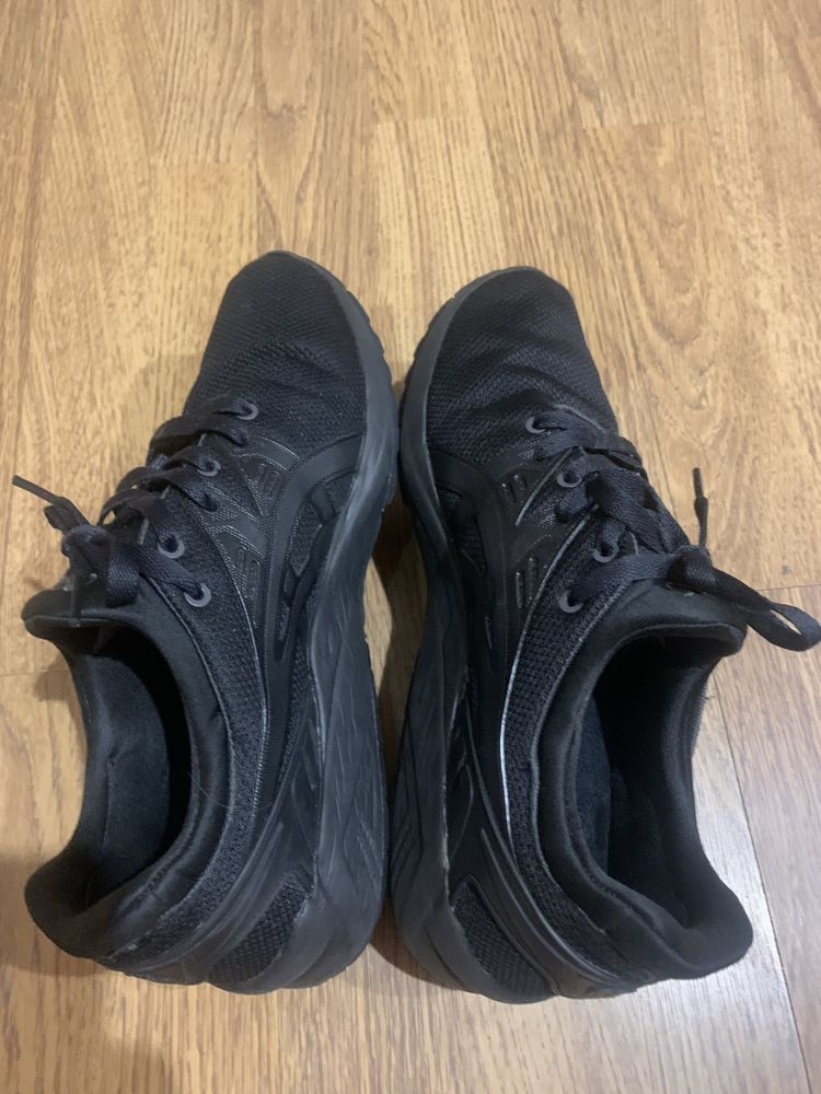 Кросівки Asics