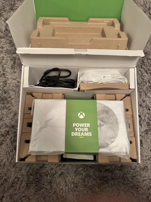 XBOX series s нова