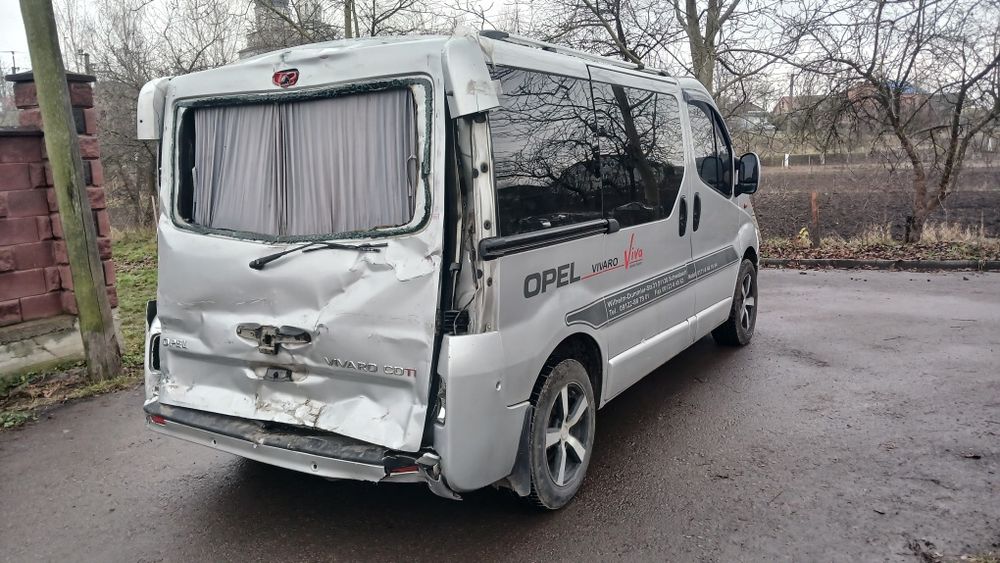 Opel Vivaro 08р 2.5тді пасажир після дтп