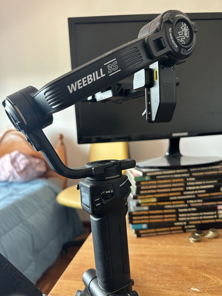 Canon EOS R8 + RF 24 - 70 f2.8 L + RF 24 - 50 + Weebill 3S + 2 bateria