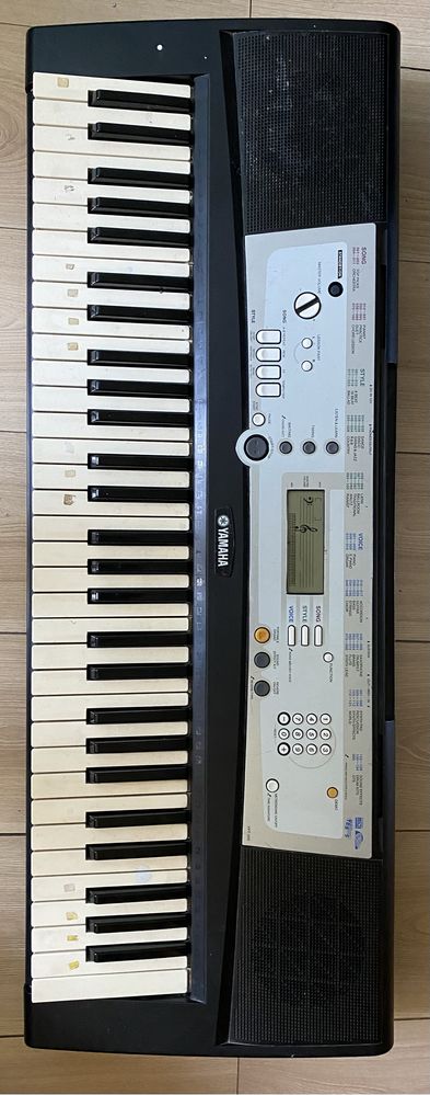 Keyboard Yamaha YTP-200