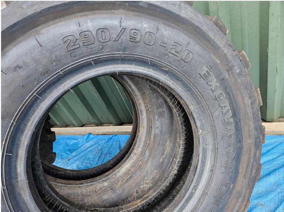 Opony Liebherr 290/90 - R 20 Em-22 290/90-20 Komplet Excavator Opona