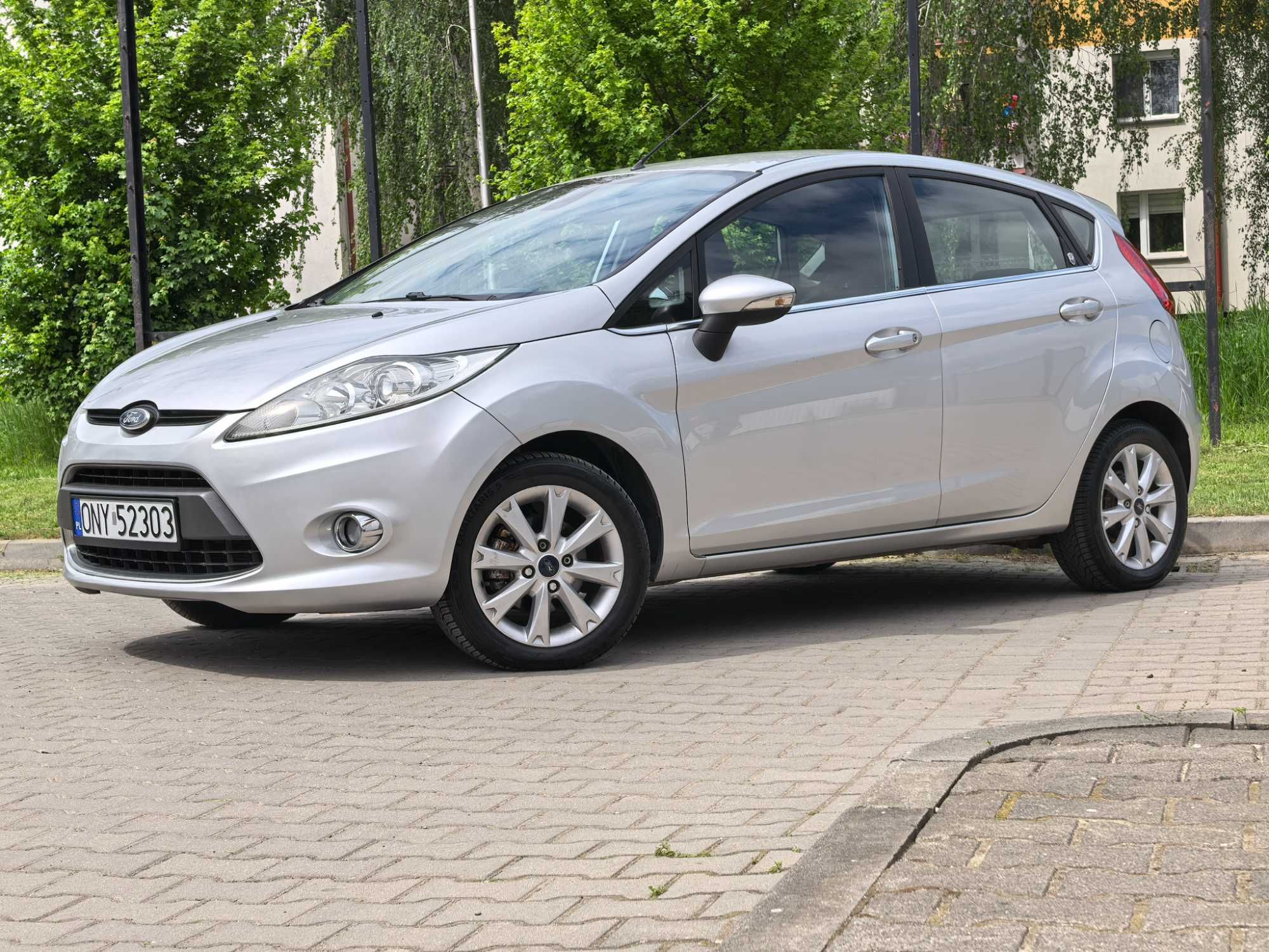 Ford Fiesta Titanium 1.4 benzyna niski przebieg Okazja Zamiana