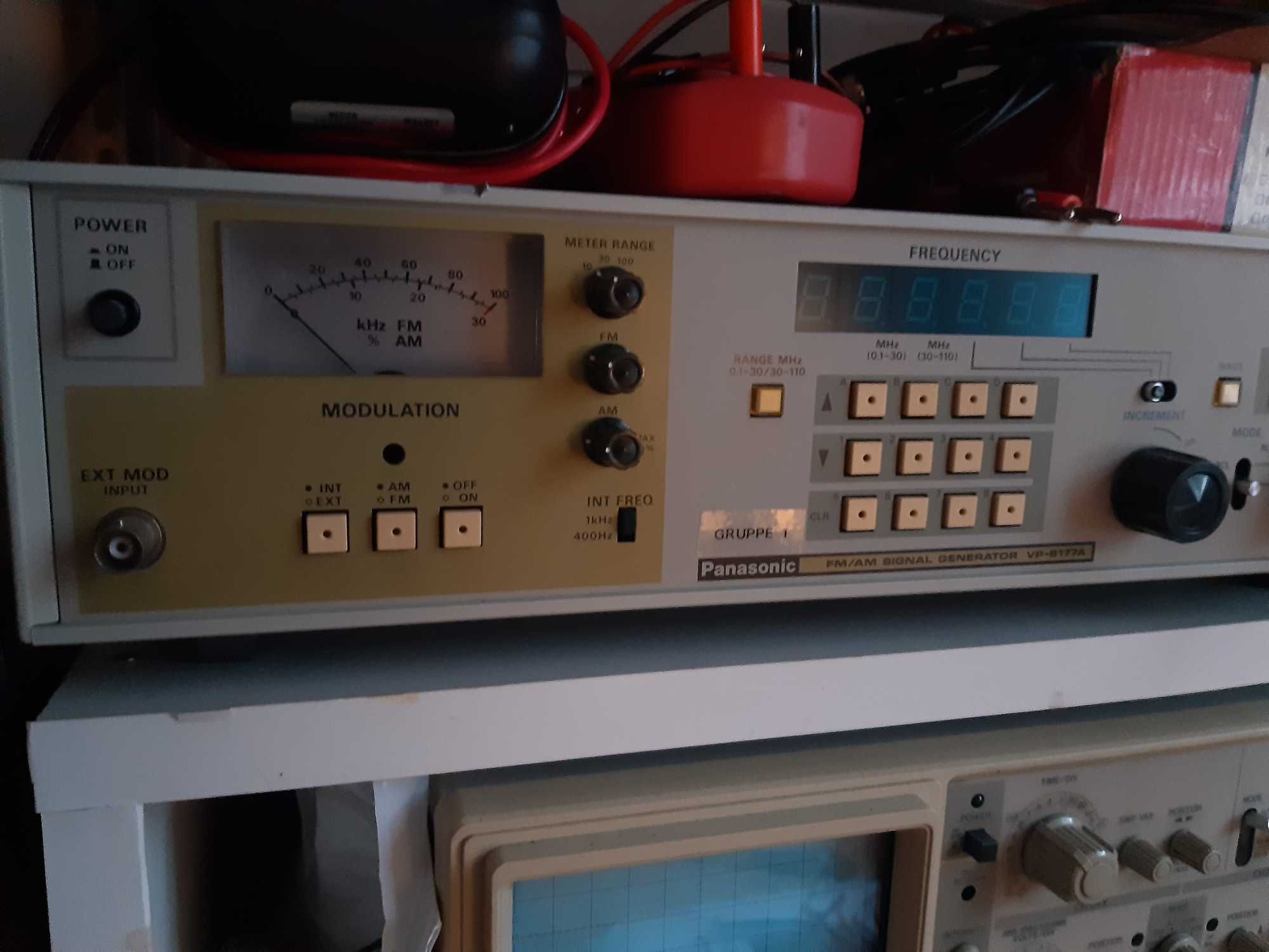 FM/AM Generator Panasonic VP-8177a